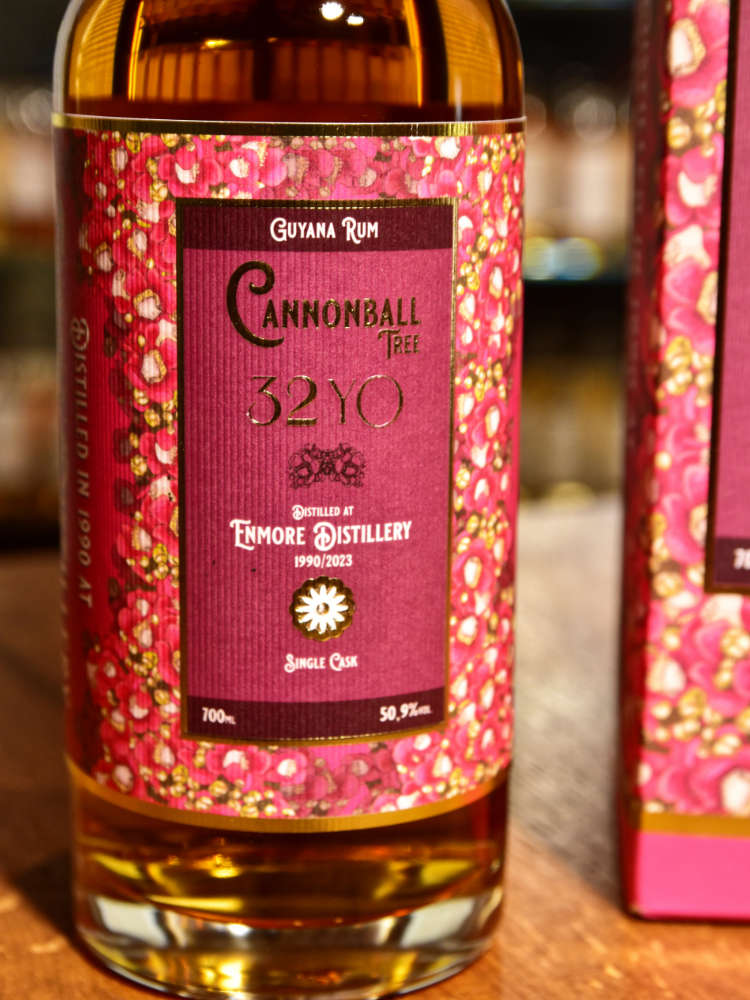 Enmore 1990/2023 32yo 50,9% Cannonball Tree, Floral Rum Series, Distilia for Catawiki