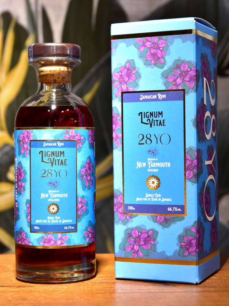 New Yarmouth 1994/2023 28yo 66,7% Lignum Vitae, Floral Rum Series, Distilia for Catawiki