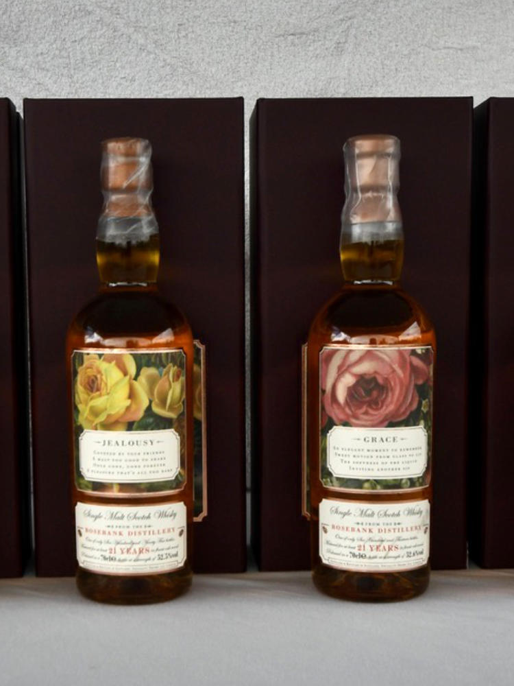 Rosebank 21yo set of 7 bottles - The Roses Edition