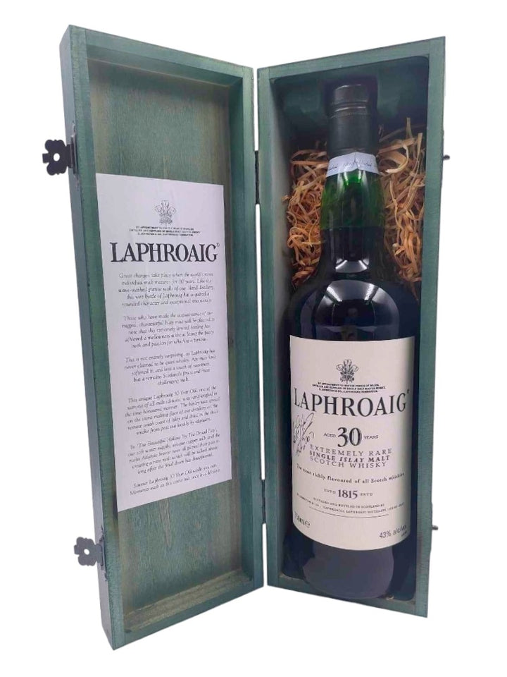 Laphroaig 30yo 43% Single Malt with box