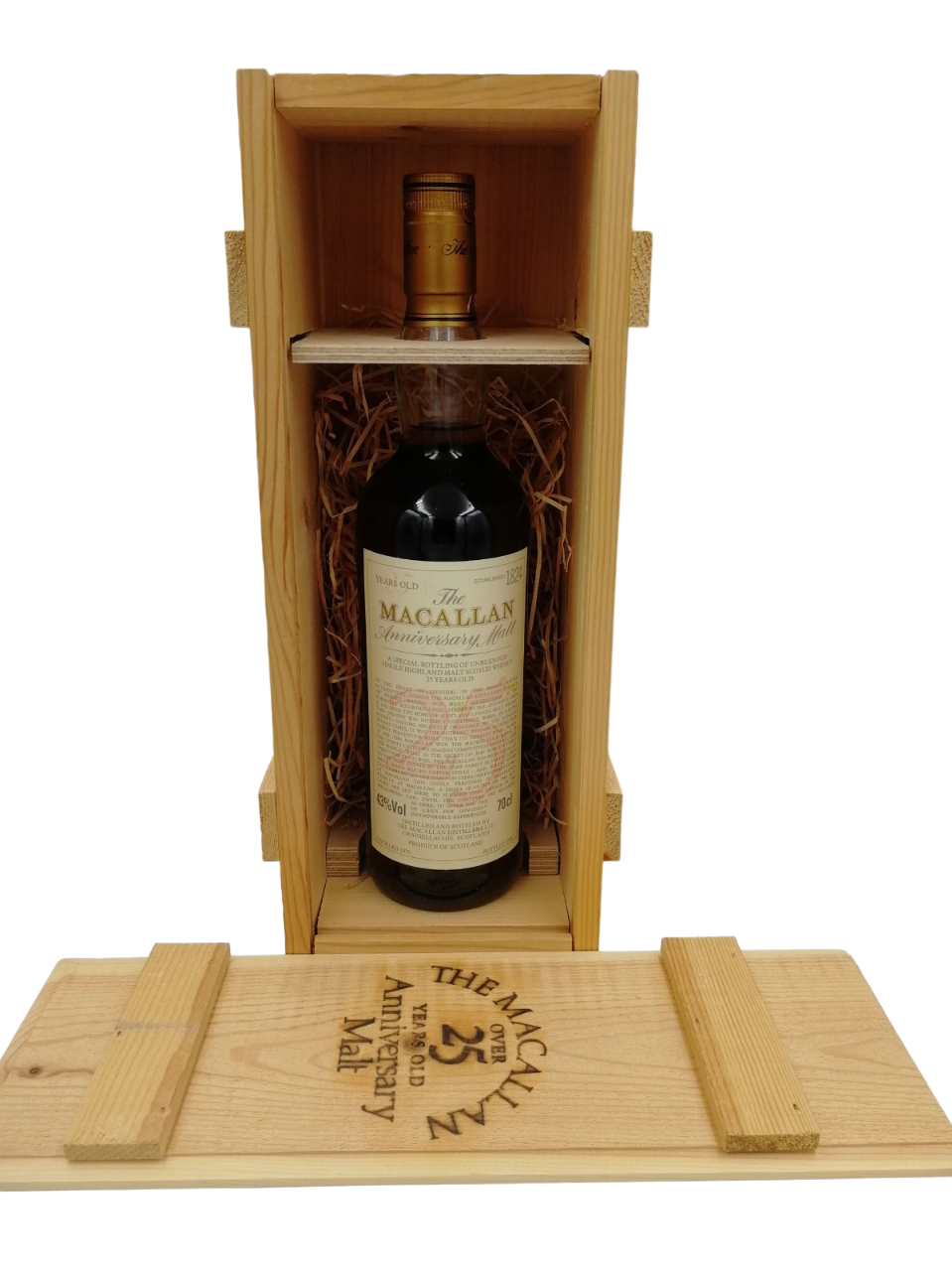 Macallan 1970 25 Years The Anniversary Malt with box